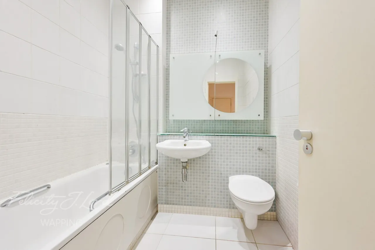 Monza Street, London, E1W, photo 11
