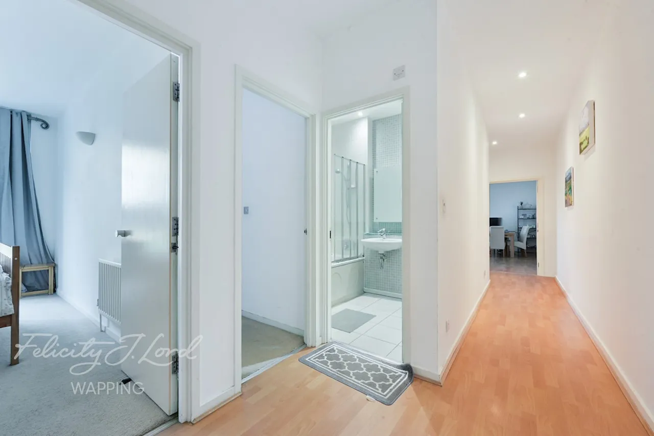 Monza Street, London, E1W, photo 14