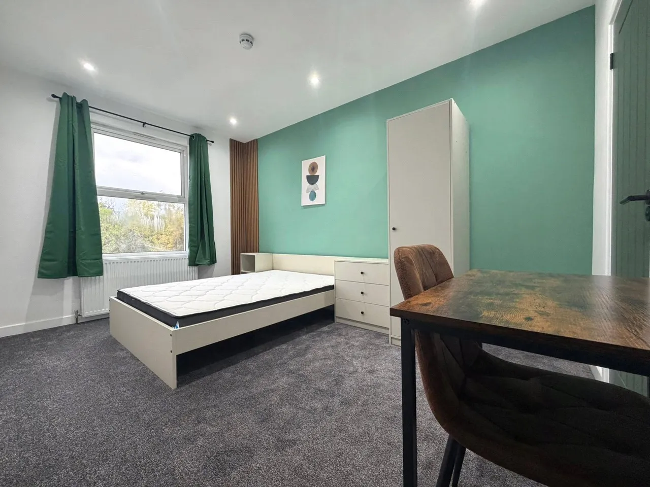 Weston Road, Guildford, GU2, photo 2
