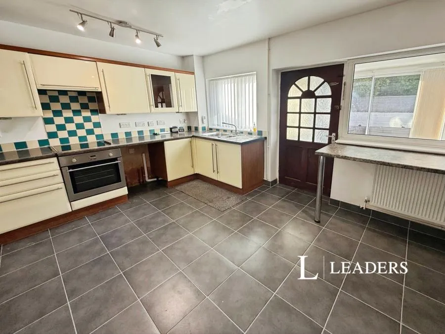Cambridge Drive, Newcastle, ST5, photo 4