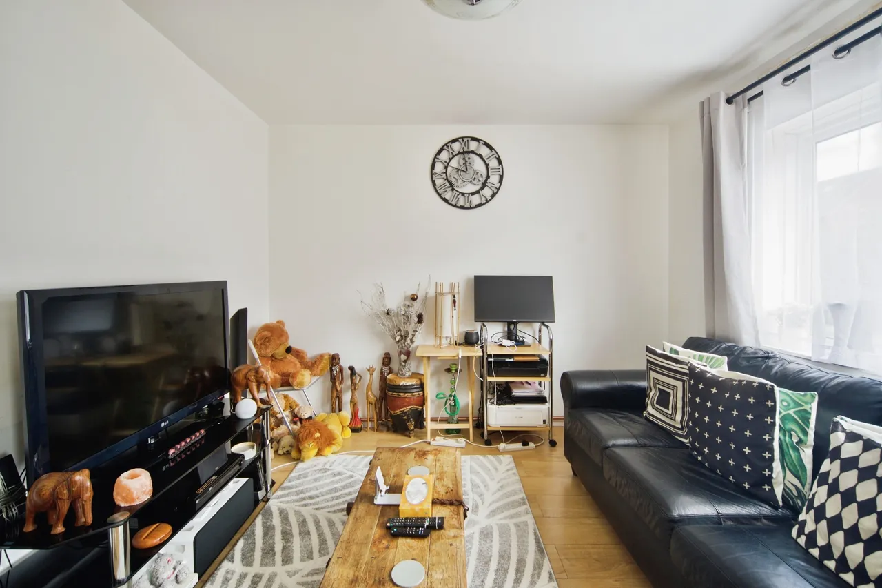 Sterling Avenue, Waltham Cross, EN8, photo 7