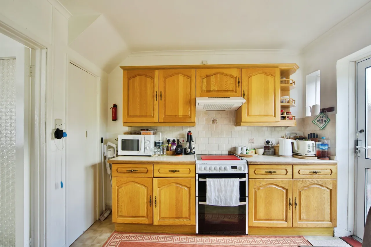 Sterling Avenue, Waltham Cross, EN8, photo 6