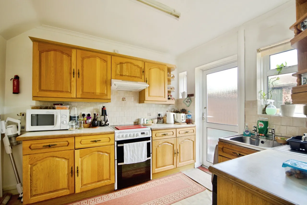 Sterling Avenue, Waltham Cross, EN8, photo 3