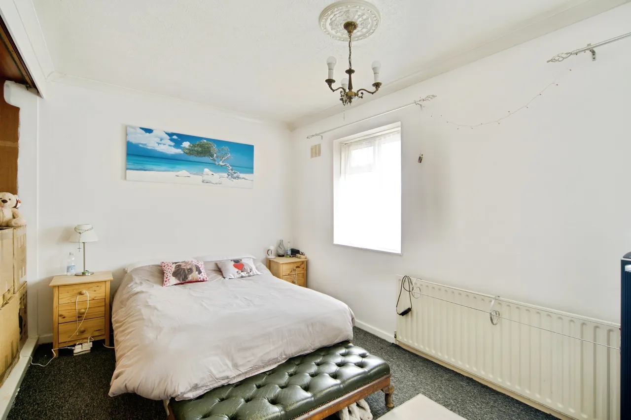 Sterling Avenue, Waltham Cross, EN8, photo 12