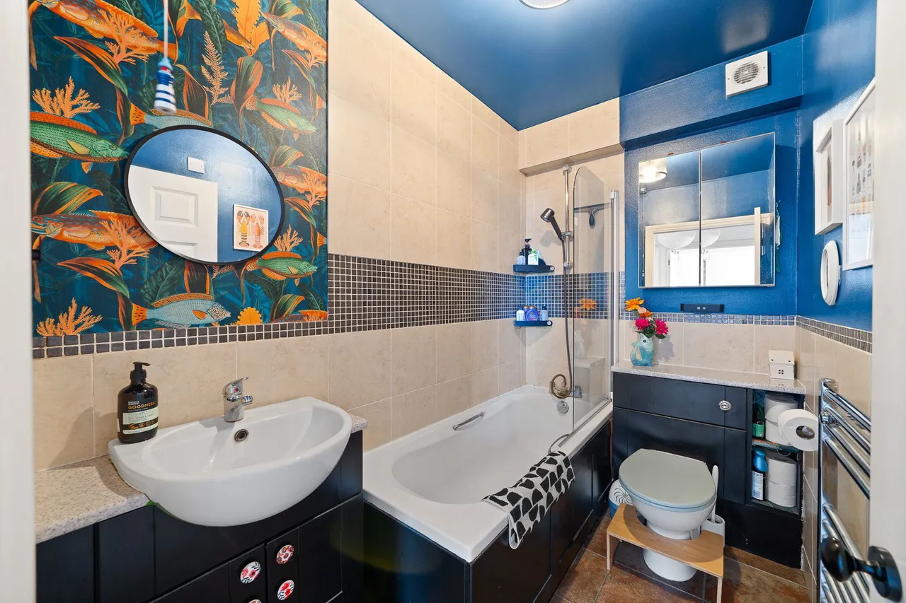Upper Wickham Lane, Welling, DA16, photo 10