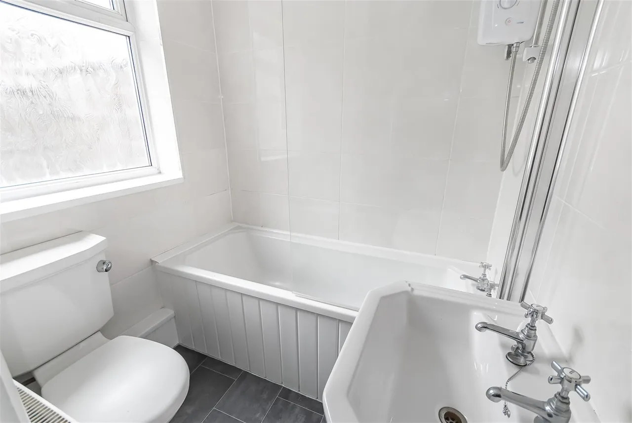 Gresham Street, Denton, Manchester, M34 3AW, photo 10
