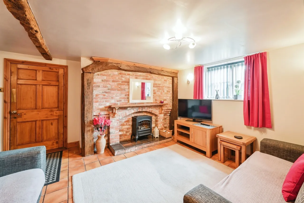 Nightjar Cottage, Leigh, ST10, photo 5