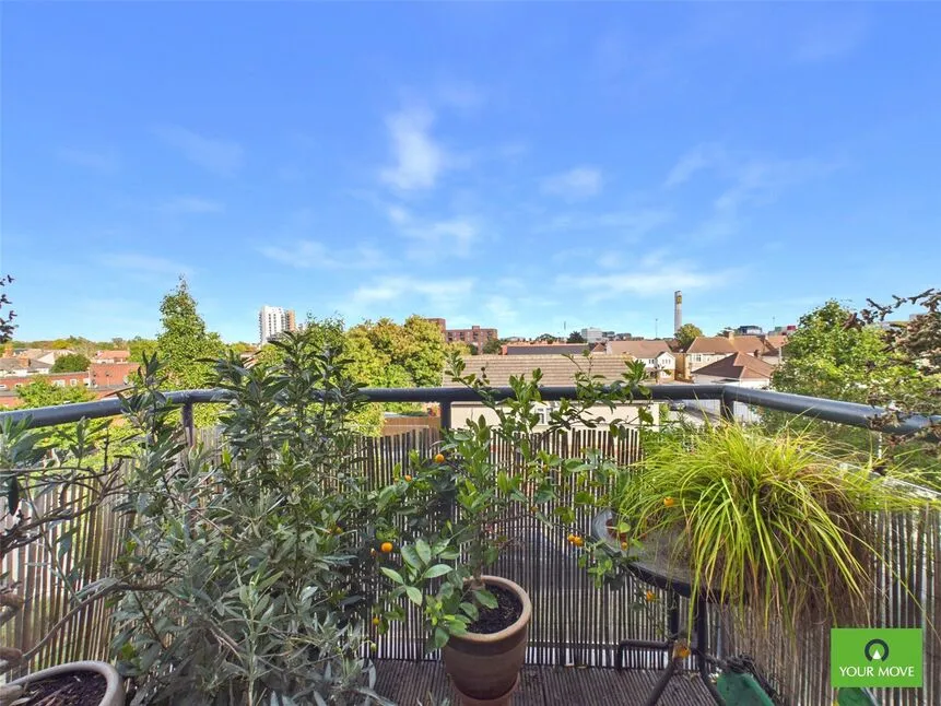 Cottons Approach, Romford, RM7, photo 16