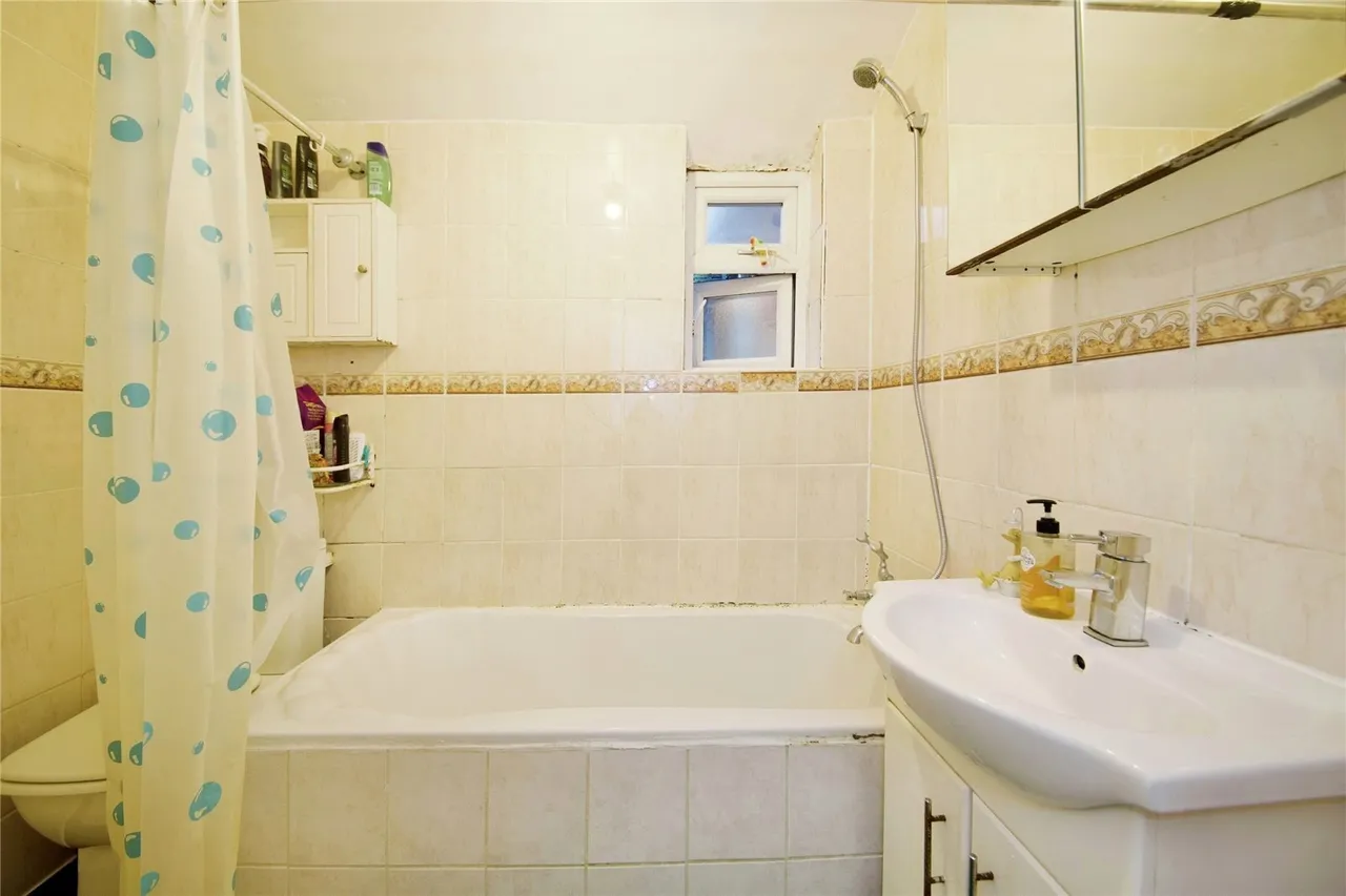 Southbury Road, Enfield, EN3, photo 10