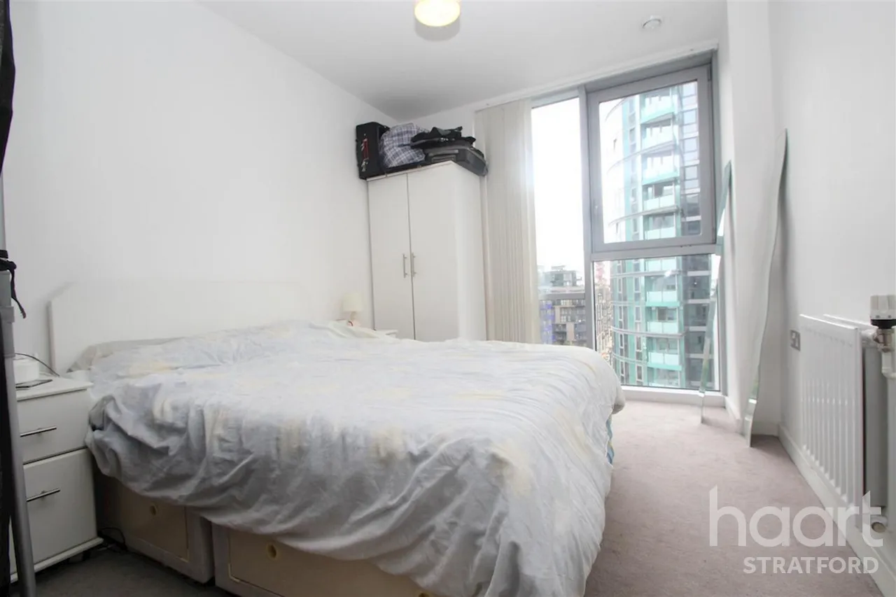 Rick Roberts Way, Stratford, E15, photo 6