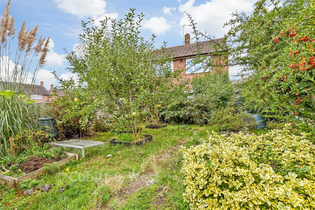 Longmere Gardens, Tadworth, KT20, photo 11