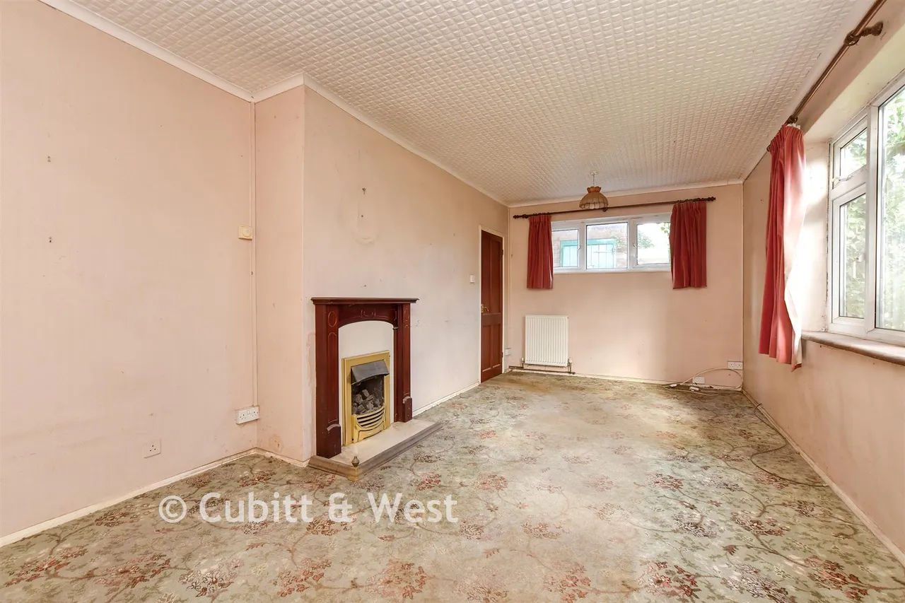 Longmere Gardens, Tadworth, KT20, photo 5