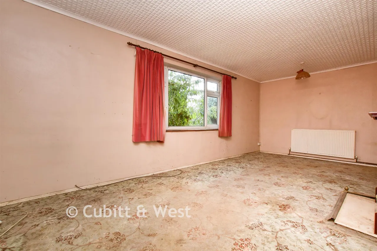 Longmere Gardens, Tadworth, KT20, photo 7