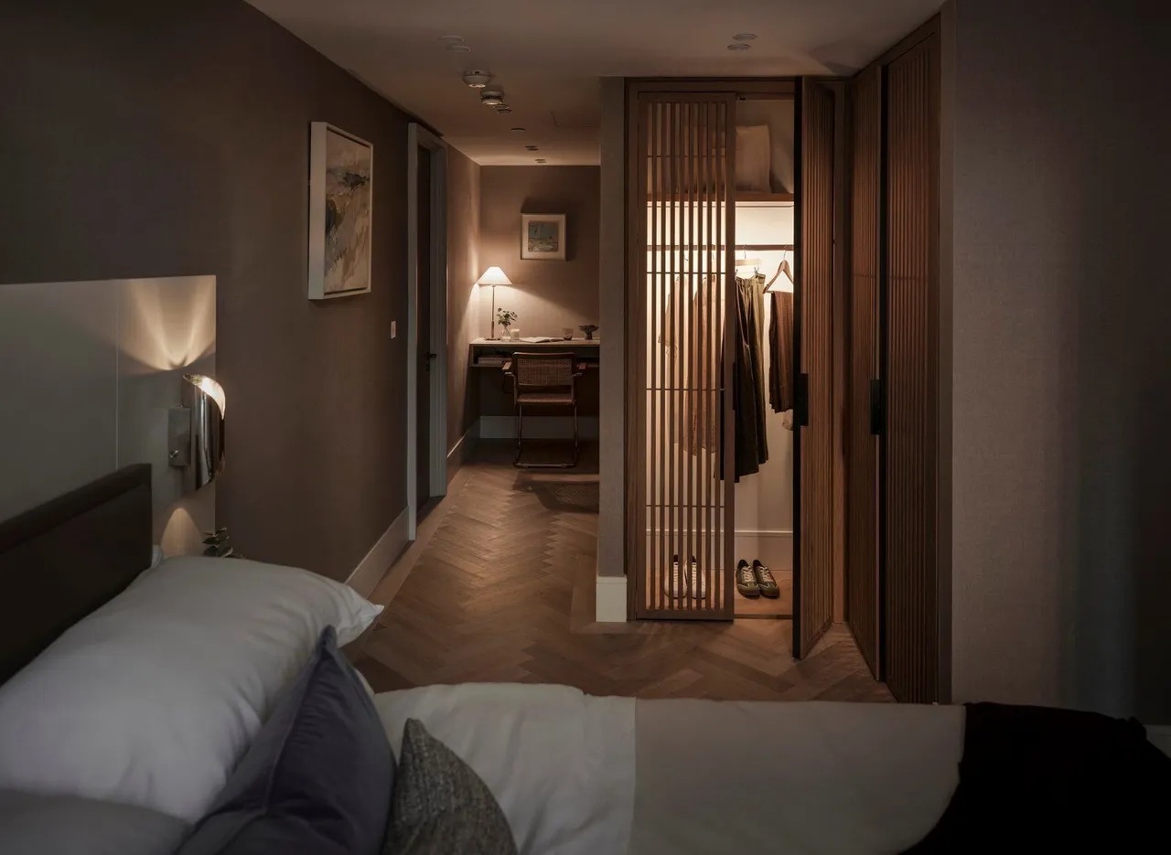 Edgware Road, London, W2, photo 7