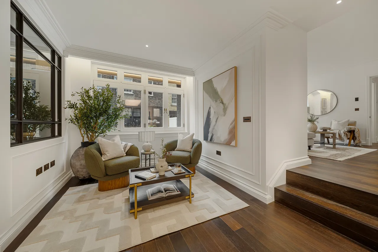 3 bed flat for sale — Six Charles Street, Mayfair, London