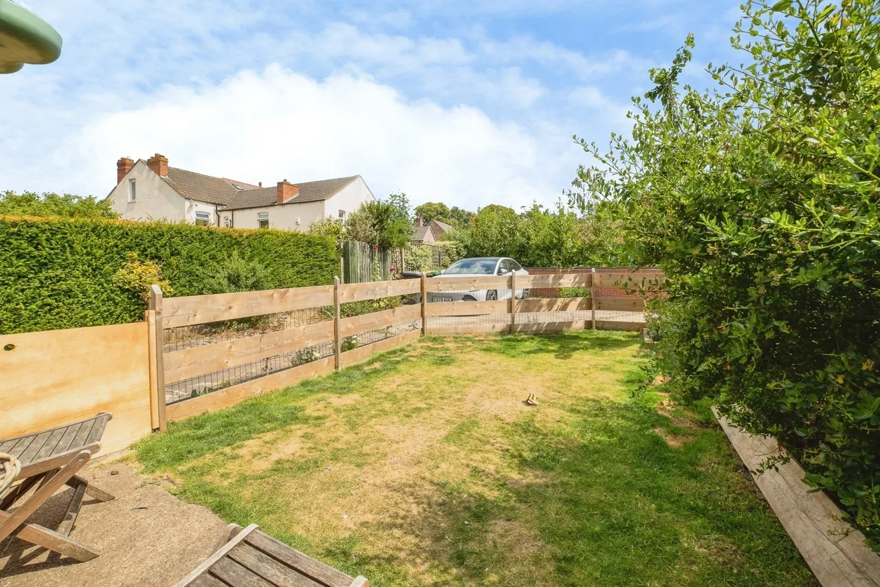 Lawn Avenue, Sutton-in-Ashfield, Nottinghamshire, NG17, photo 16