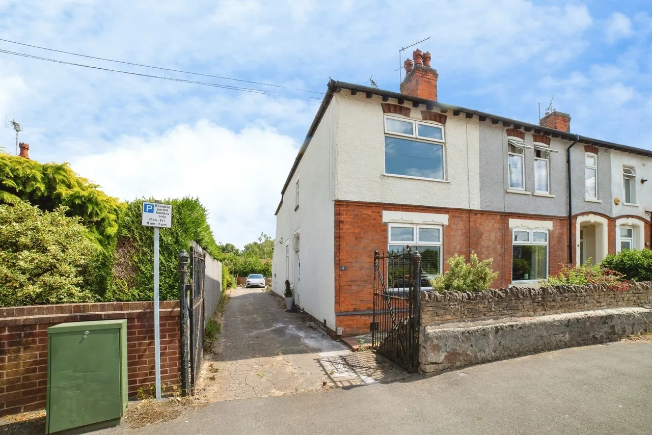 2 bed house for sale — Lawn Avenue, Sutton-in-Ashfield, Nottinghamshire, NG17