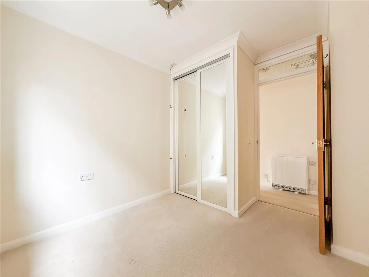 Marina, Bexhill-On-Sea, TN40 1BW, photo 10
