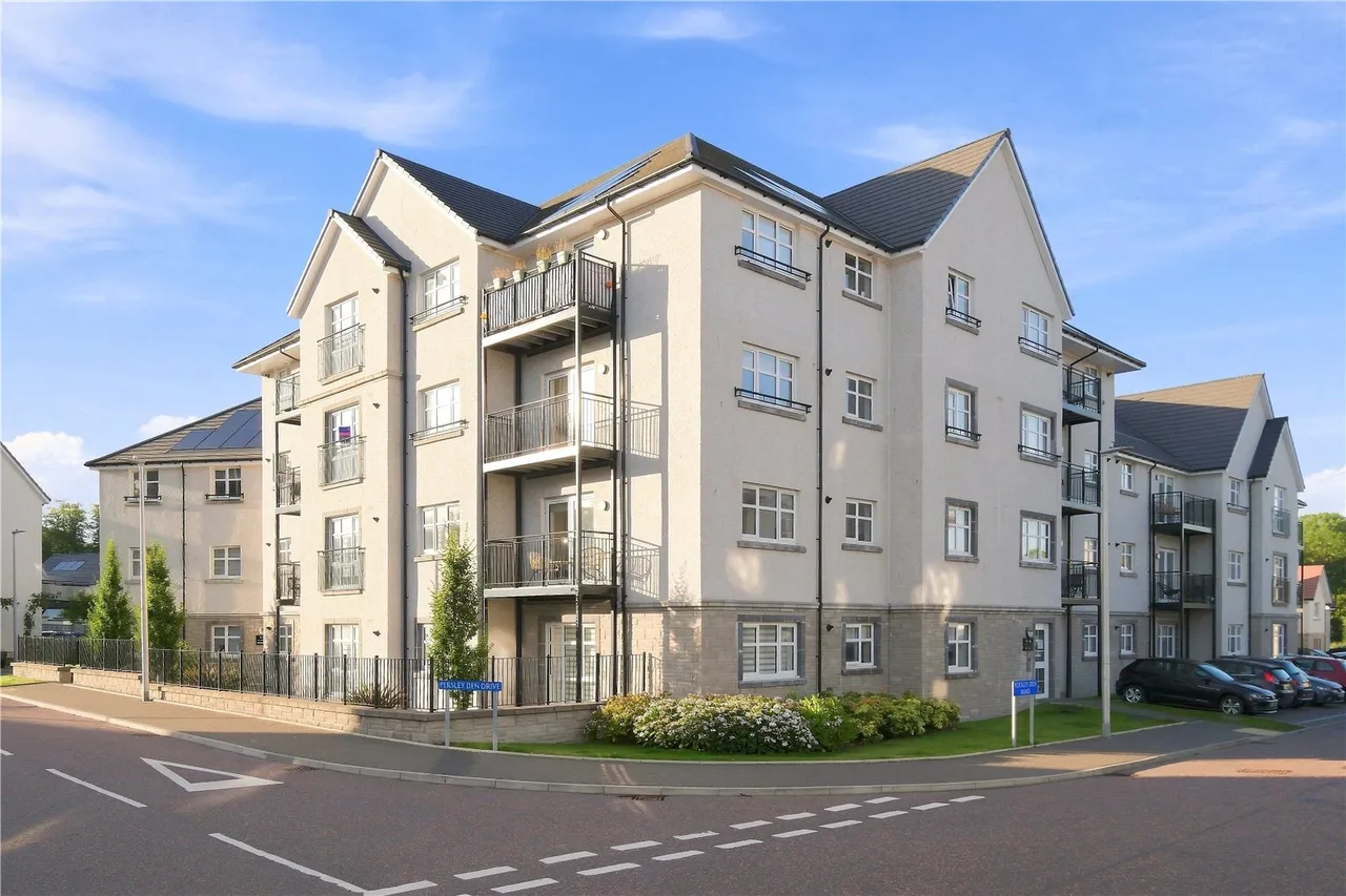 2 bed flat for sale, Persley Den Gardens, Aberdeen, AB21