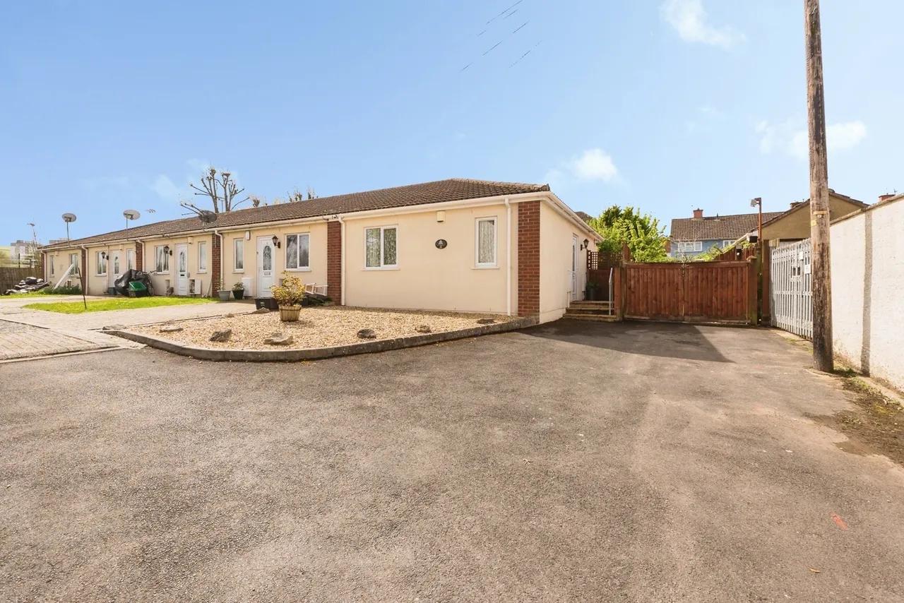 2 bed house for sale — Randolph Close, BRISTOL, Avon, BS13