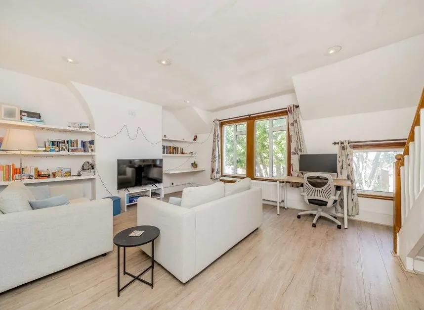 Cavendish Road, Clapham South, SW12, photo 2