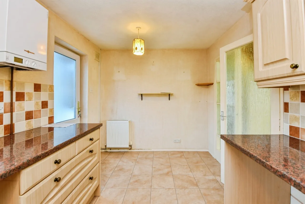 Laburnum Close, Frome, photo 6
