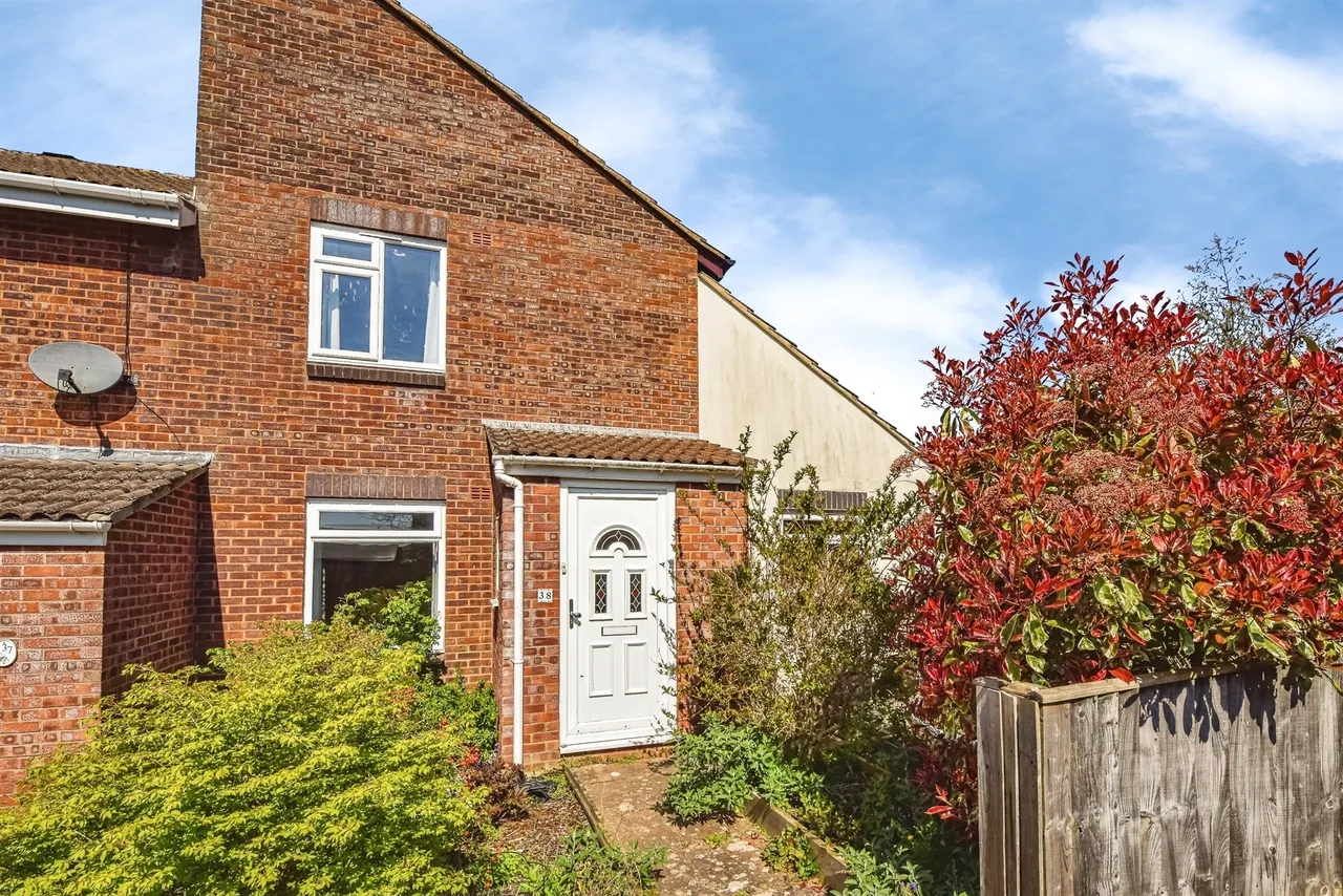 4 bed house for sale — Laburnum Close, Frome