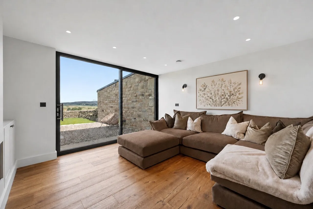 Wycoller Road, Trawden, photo 7