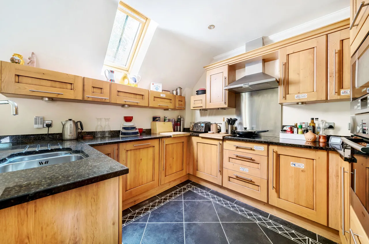 Salisbury Road, Sherfield English, SO51, photo 4