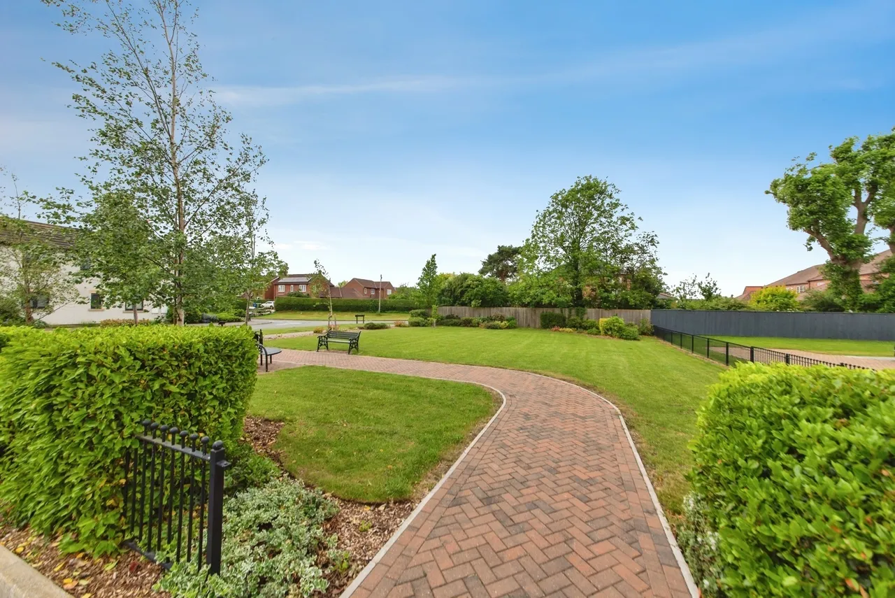 Cricket Green, Saxilby, Lincoln, Lincolnshire, LN1, photo 4