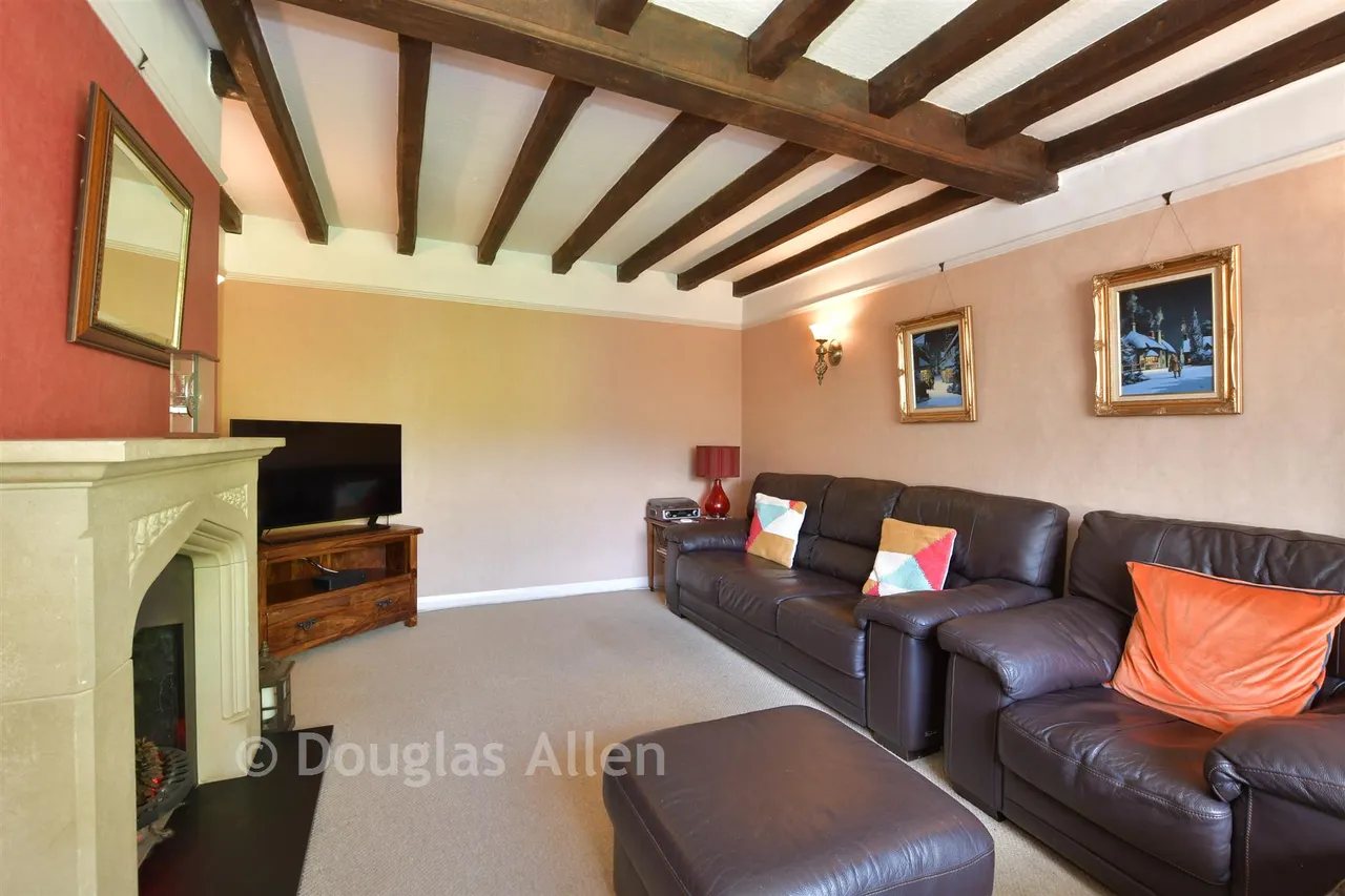Hobbs Cross Road, Harlow, CM17, photo 2