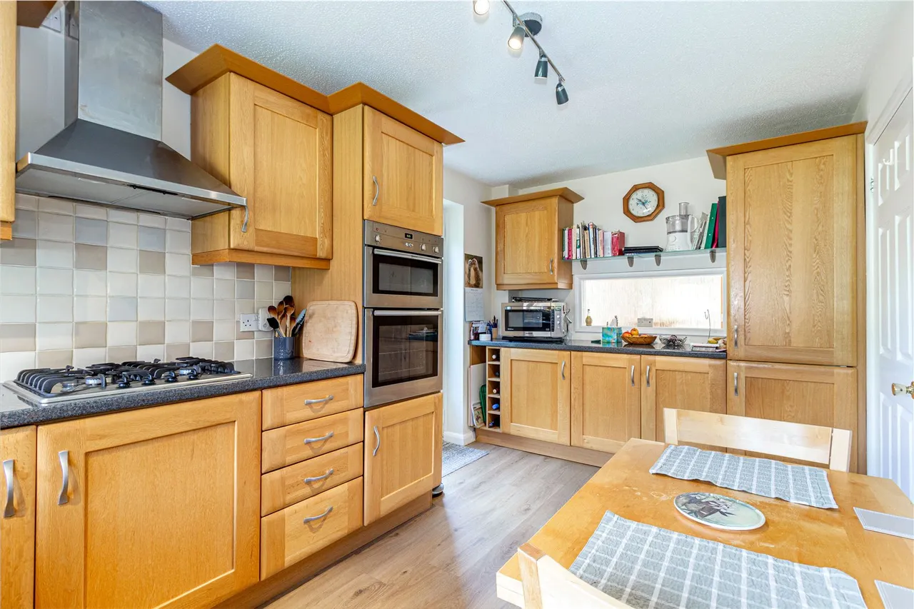 Hither Green Lane, Abbey Park, B98, photo 4