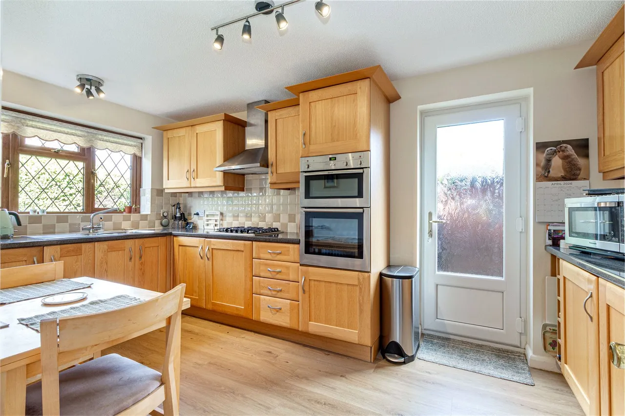 Hither Green Lane, Abbey Park, B98, photo 3