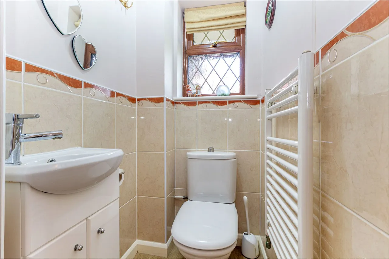 Hither Green Lane, Abbey Park, B98, photo 7