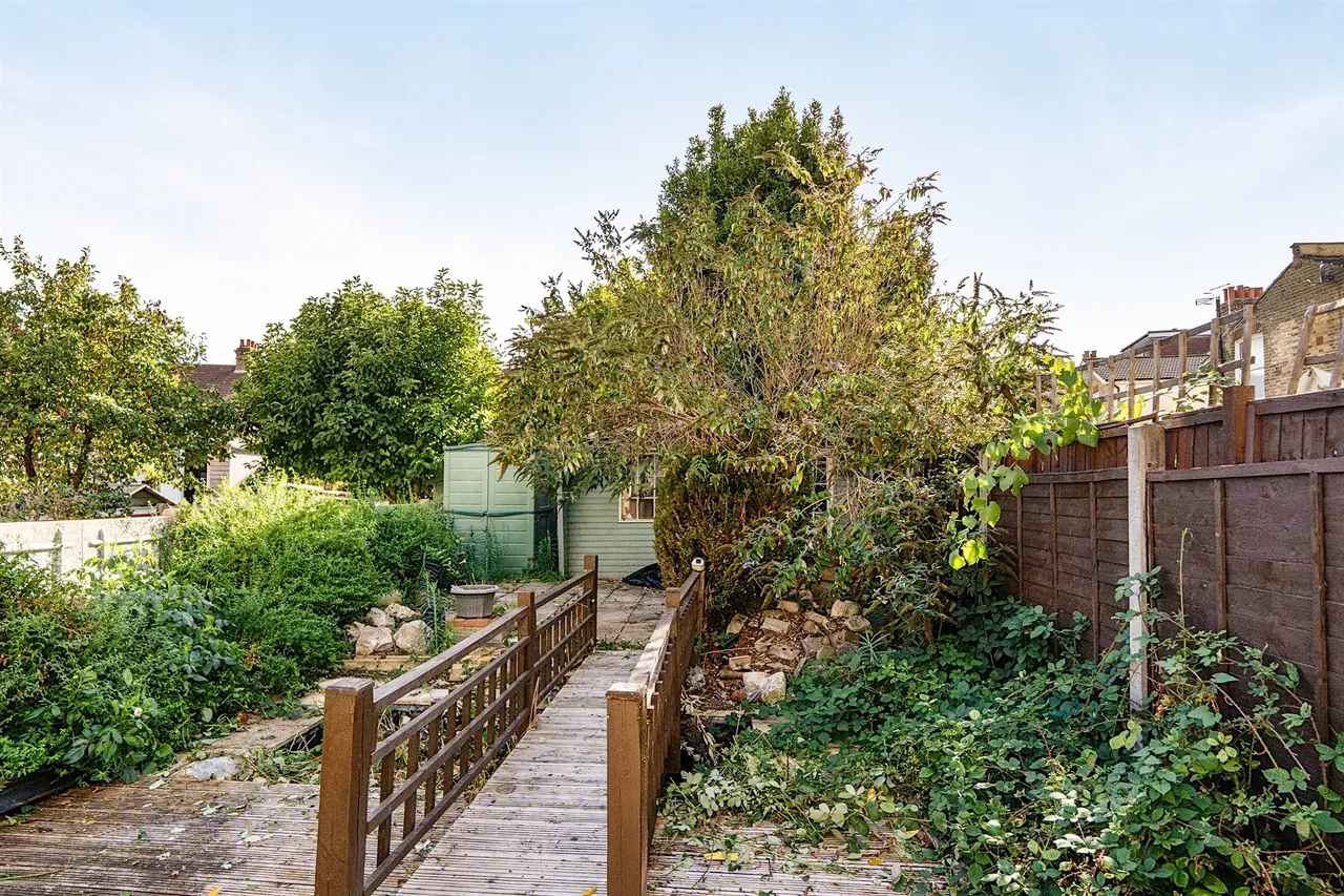 Leighton Road, Enfield, EN1, photo 2