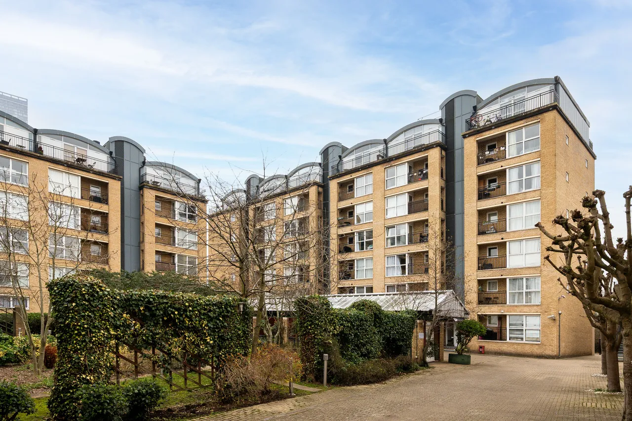 126 Tivoli Court, Rotherhithe Street, London, photo 10