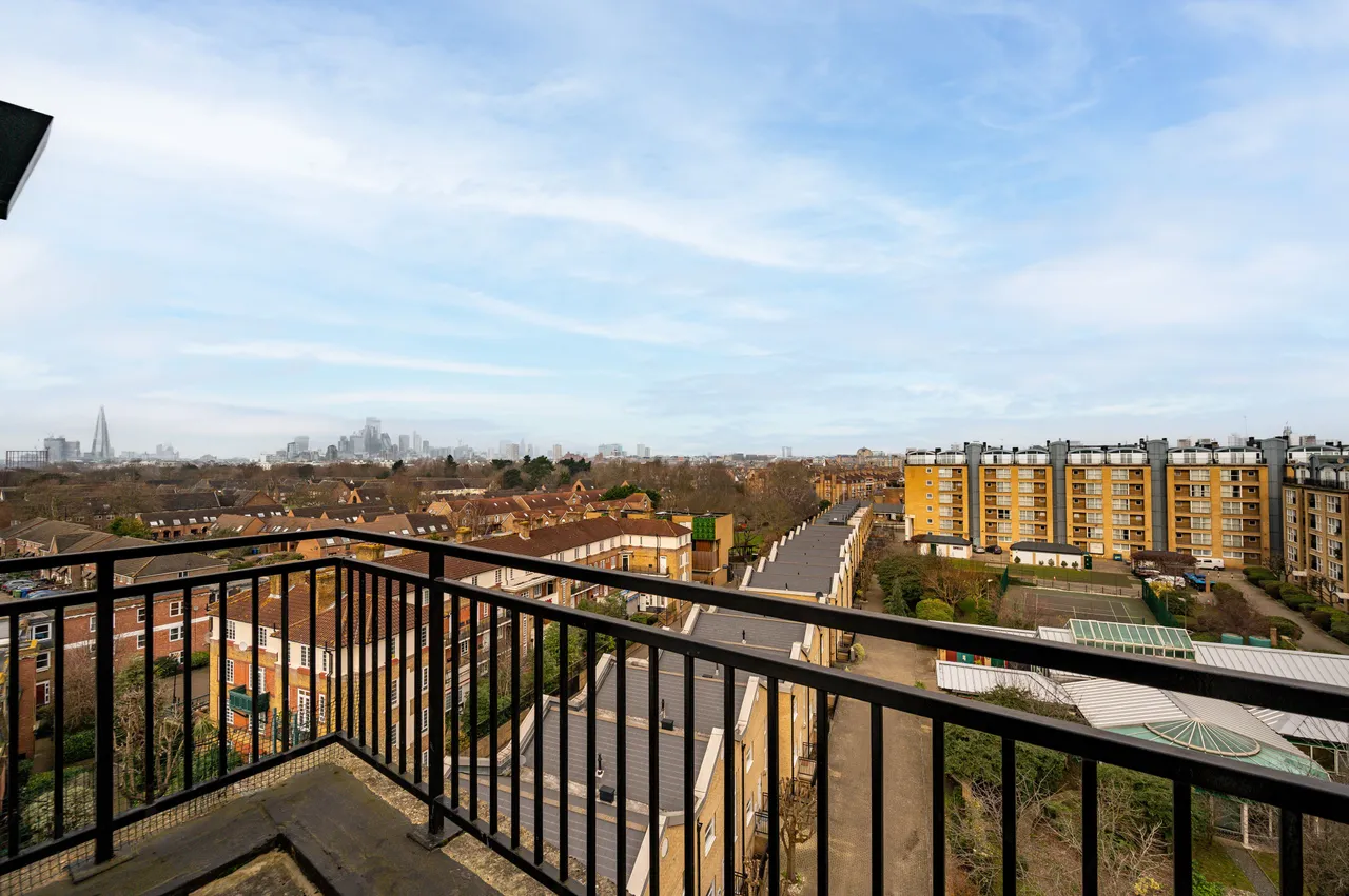 126 Tivoli Court, Rotherhithe Street, London, photo 8