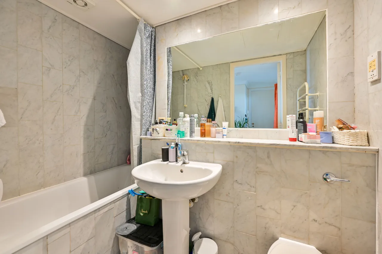 126 Tivoli Court, Rotherhithe Street, London, photo 9