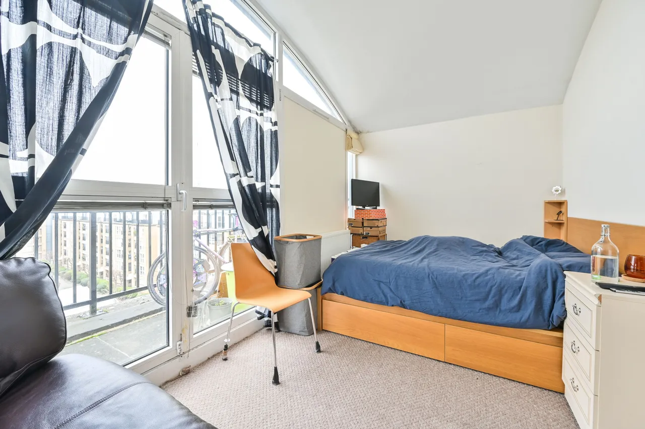 126 Tivoli Court, Rotherhithe Street, London, photo 7