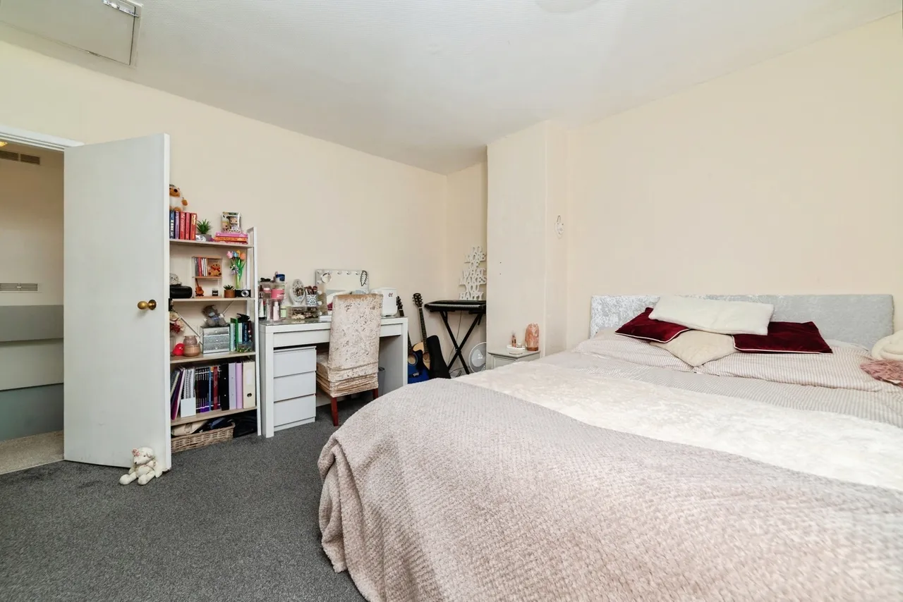 Hospital Road, Arlesey, Bedfordshire, SG15, photo 24
