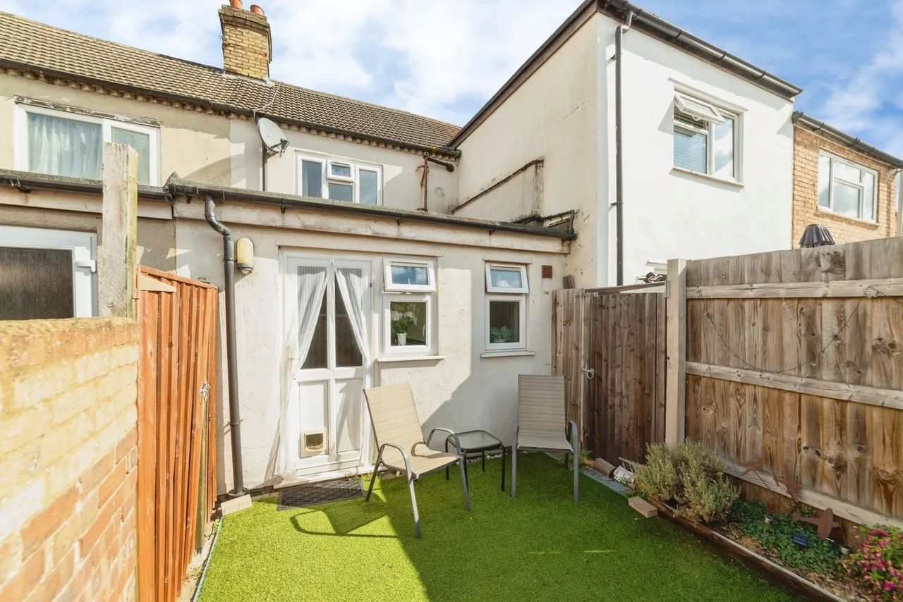 Hospital Road, Arlesey, Bedfordshire, SG15, photo 12