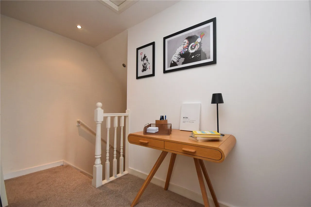 Great North Road, Micklefield, LS25, photo 2
