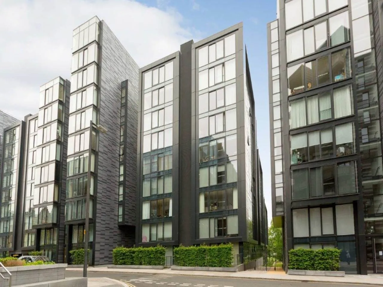 1 bed garage parking to rent — Simpson Loan (Parking Space 152), Quatermile, Edinburgh, EH3 9GY