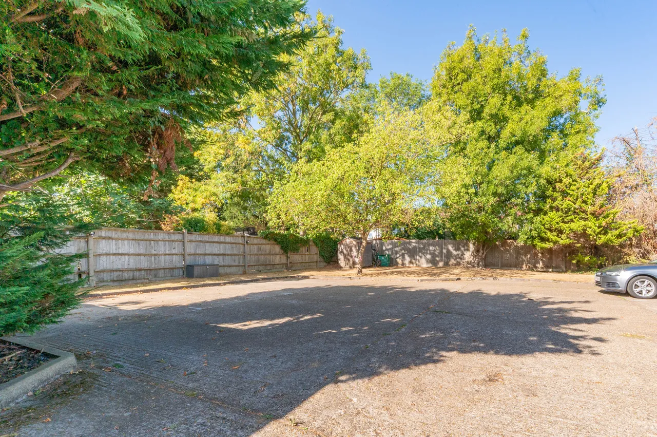 New Malden, KT3, photo 5
