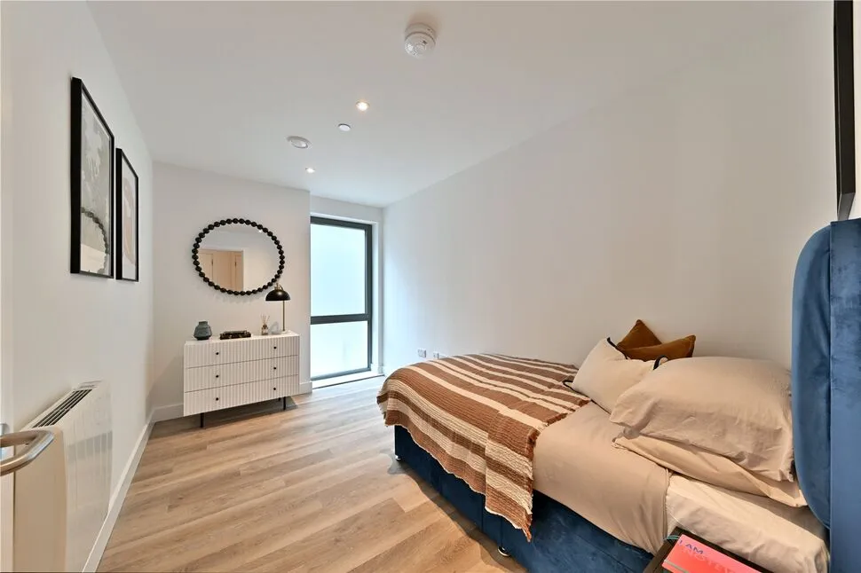 Bank Street, Gravesend, Kent, DA12, photo 5