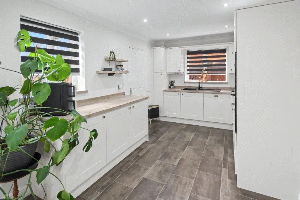Greenmoor Avenue, Farnley, LS12, photo 5