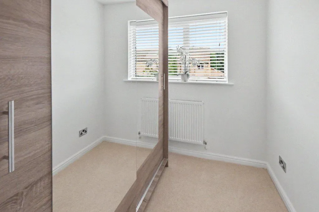 Greenmoor Avenue, Farnley, LS12, photo 11