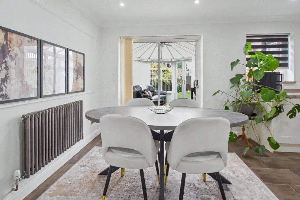 4 bed house for sale, Greenmoor Avenue, Farnley, LS12