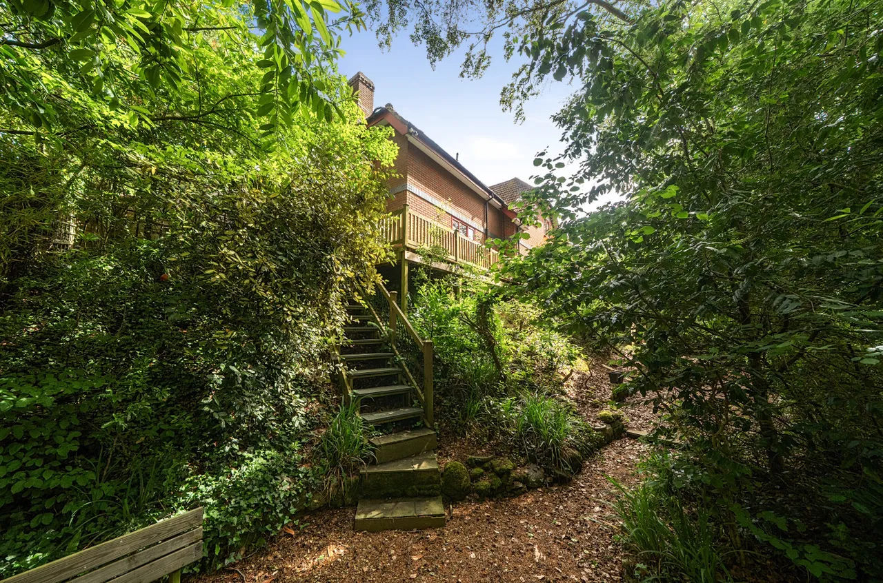 Winchester Road, Bassett, SO16, photo 25