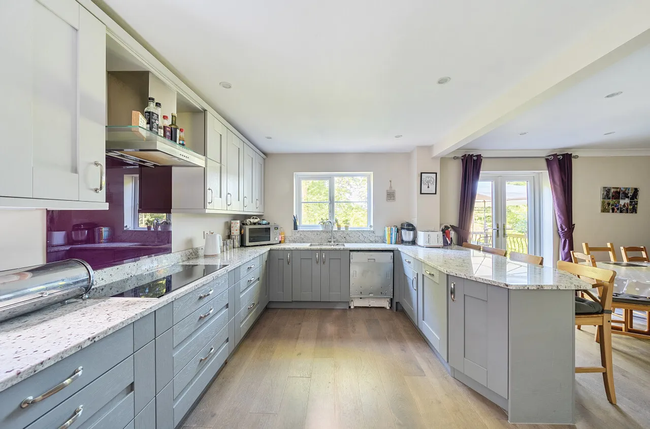 Winchester Road, Bassett, SO16, photo 4